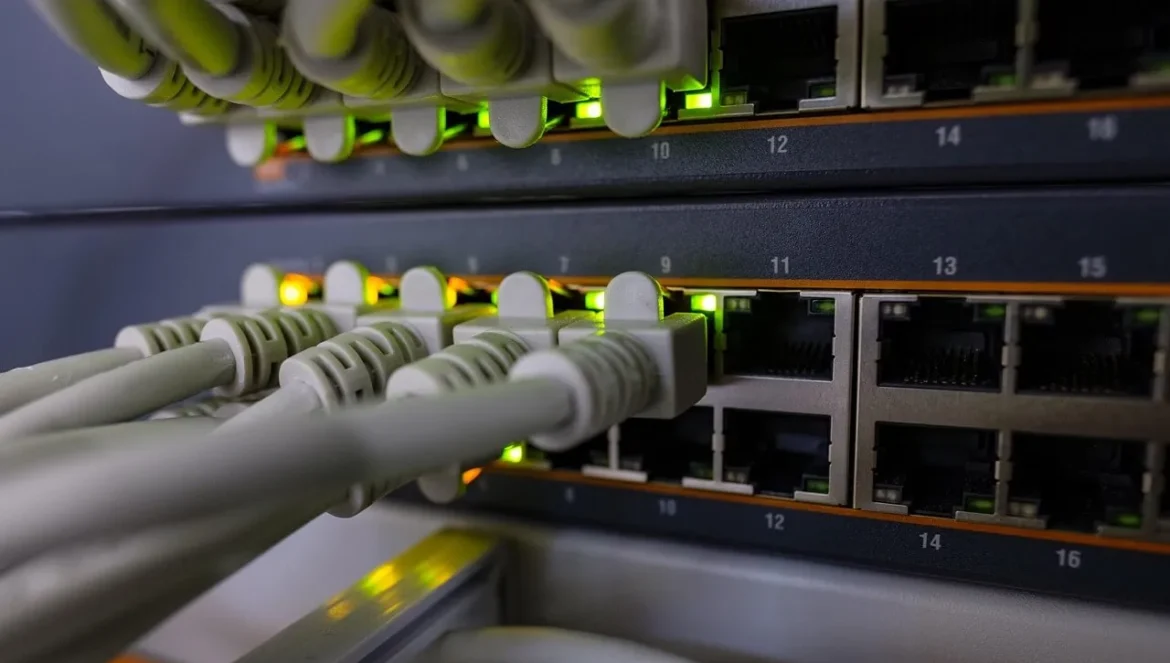 Measure and Monitor Network Latency in Linux Using Ping, MTR, and SmokePing